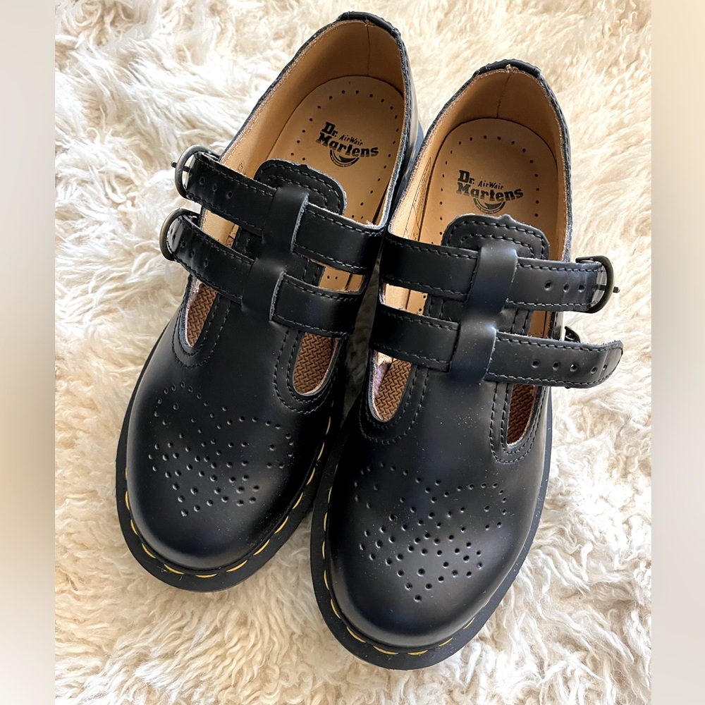 Women’s Mary Jane doc martens